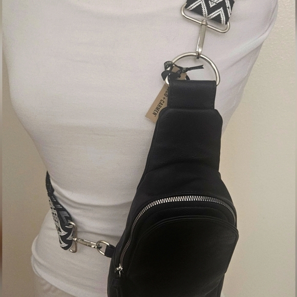 New W Tags Coco & Carmen Rhea Sling Bag/ Crossbody Leather Handbag Detach Strap - Picture 2 of 10